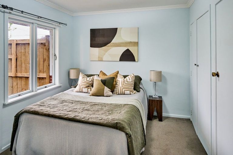 Photo of property in 2/4 Granville Street, Silverstream, Upper Hutt, 5019