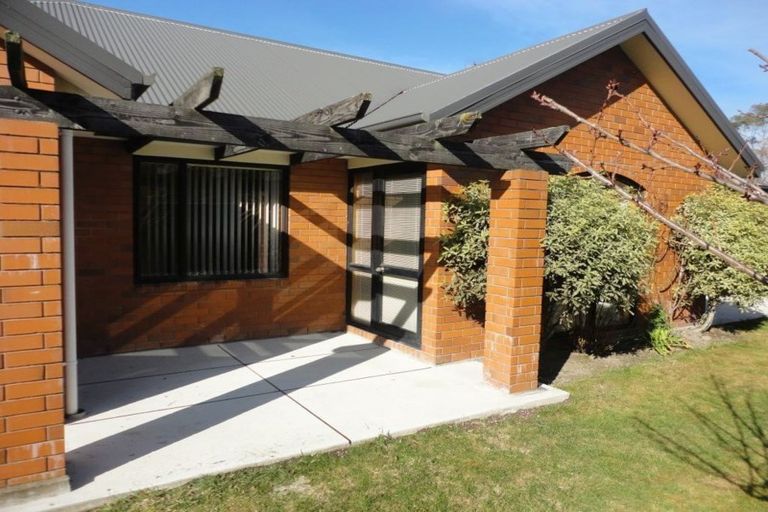 Photo of property in 8 Parkstone Avenue, Ilam, Christchurch, 8041