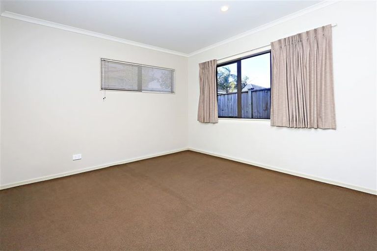 Photo of property in 17 Muirlea Drive, Flat Bush, Auckland, 2016