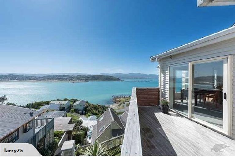 Photo of property in 79 View Road, Houghton Bay, Wellington, 6023