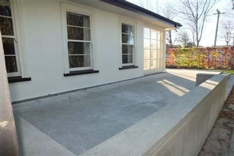 Photo of property in 98 Kahu Road, Fendalton, Christchurch, 8041