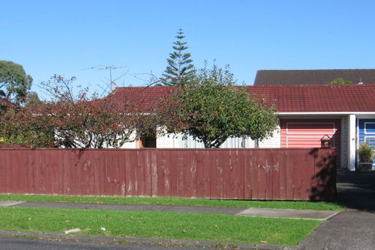 Photo of property in 1/67 Edgewater Drive, Pakuranga, Auckland, 2010