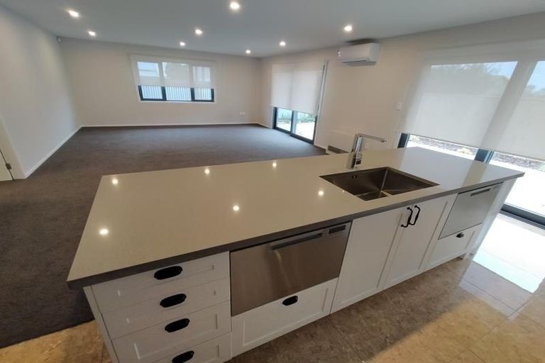 Photo of property in 35e Sussex Street, Levin, 5510