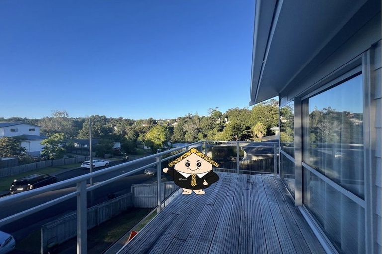 Photo of property in 7 Beeche Place, Birkdale, Auckland, 0626