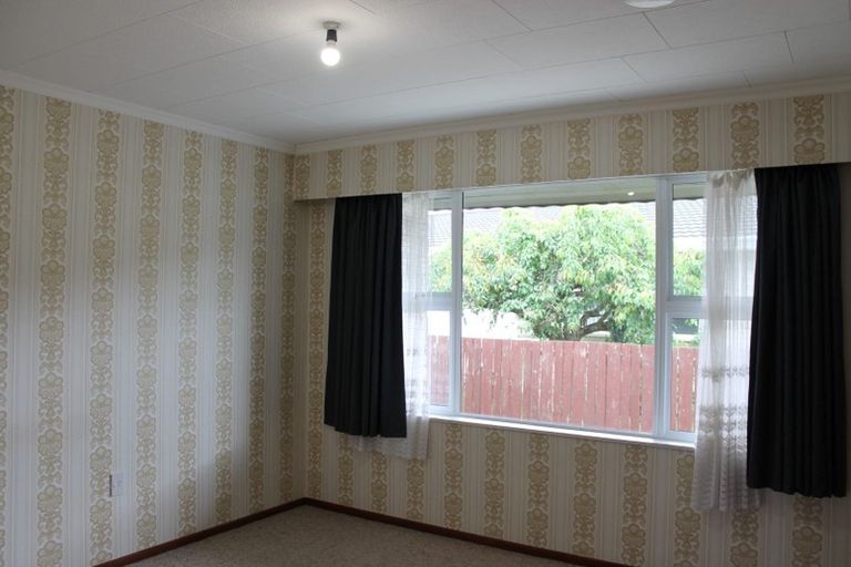 Photo of property in 19 Niddry Crescent, Winton, 9720