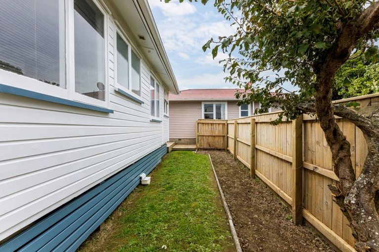 Photo of property in 10a Main Road, Titahi Bay, Porirua, 5022