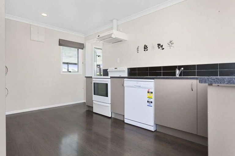 Photo of property in 1 Clare Street, Cambridge, 3434