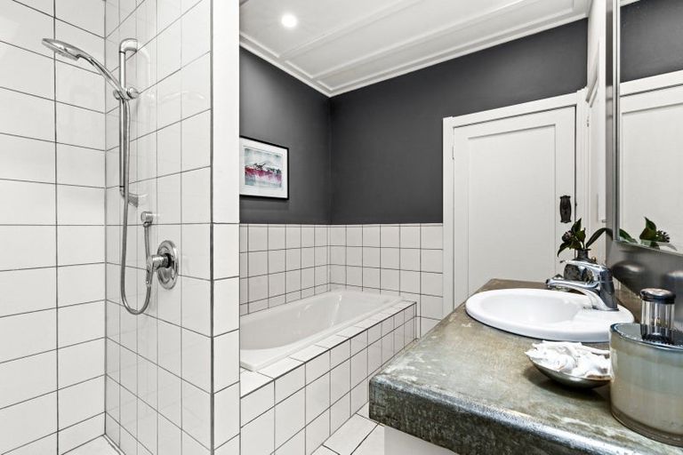 Photo of property in 2 Greenwood Road, Havelock North, 4130