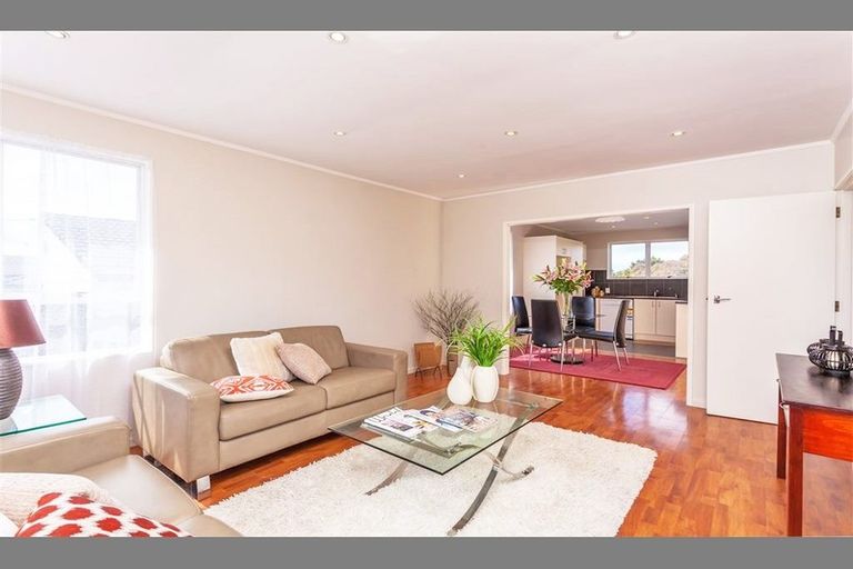 Photo of property in 51 Triangle Road, Massey, Auckland, 0614