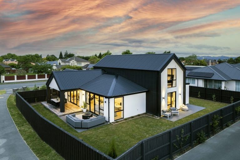 Photo of property in 215 Cavendish Road, Casebrook, Christchurch, 8051