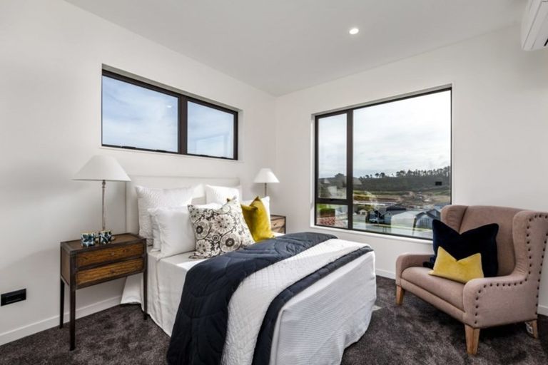Photo of property in 12 Takurua Terrace, Orewa, 0931