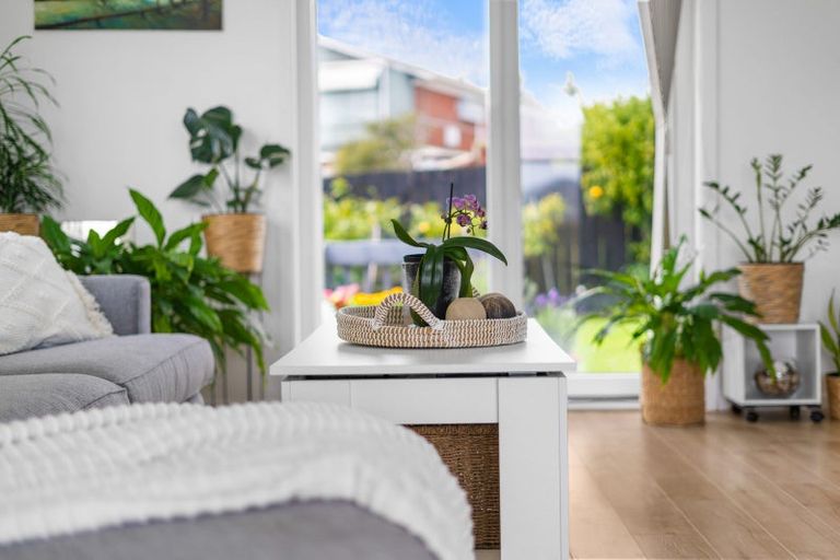 Photo of property in 236 Whitney Street, Blockhouse Bay, Auckland, 0600