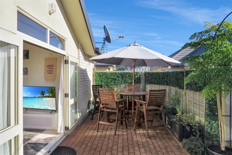 Photo of property in 3/66 Kawaha Point Road, Kawaha Point, Rotorua, 3010