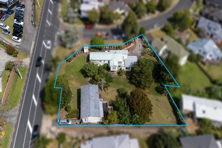 Photo of property in 646 Beach Road, Browns Bay, Auckland, 0630