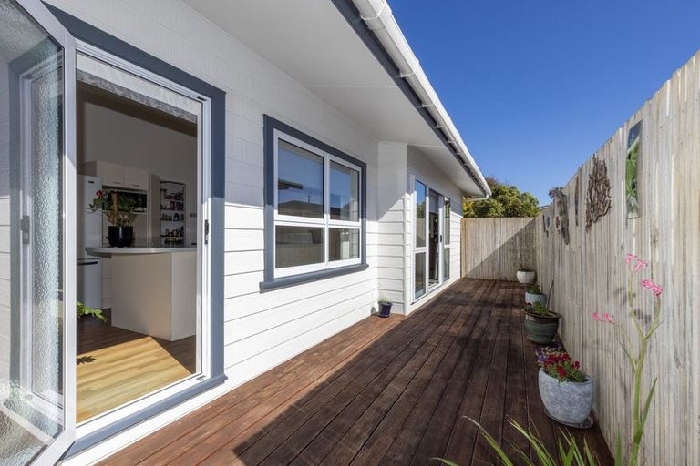 Photo of property in 71 Donovan Road, Paraparaumu Beach, Paraparaumu, 5032