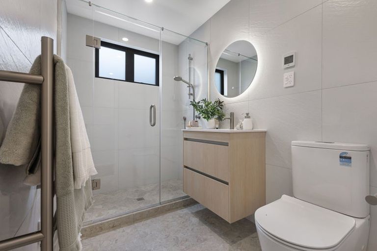 Photo of property in 2/6a View Road, Papakura, 2110