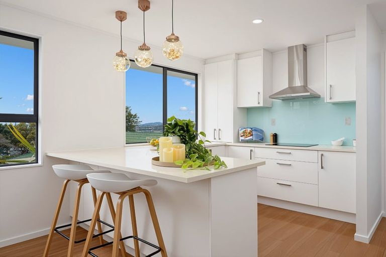 Photo of property in 140d Hepburn Road, Glendene, Auckland, 0602