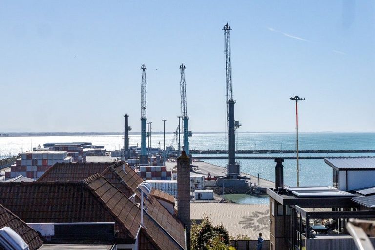 Photo of property in 16 The Terrace, Timaru, 7910