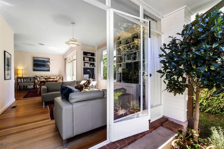 Photo of property in 6 Woodstock Road, Fairfield, Hamilton, 3214