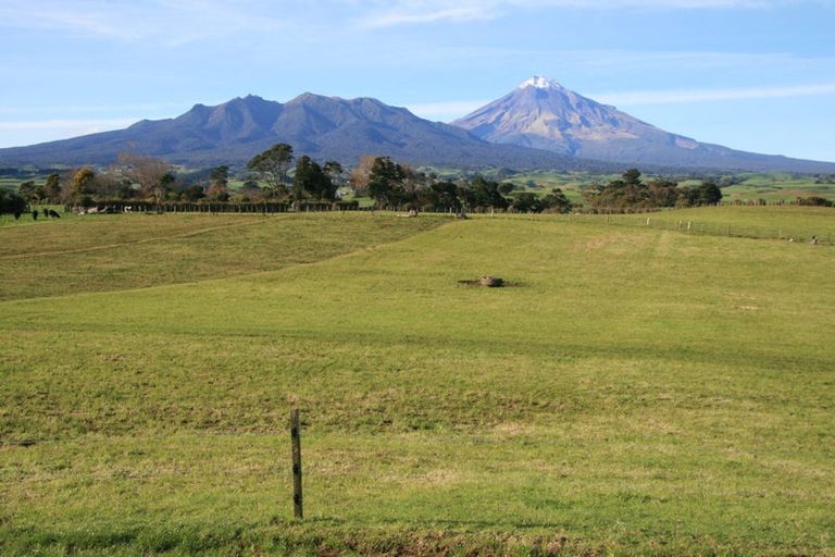 Photo of property in 192 Dover Road, Okato, New Plymouth, 4374