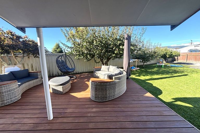 Photo of property in 4 Renata Road, Otaki, 5512