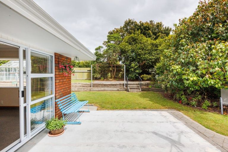 Photo of property in 12 Hind Place, Hokowhitu, Palmerston North, 4410
