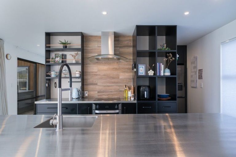 Photo of property in 12 Puketutu Grove, Motueka, 7120