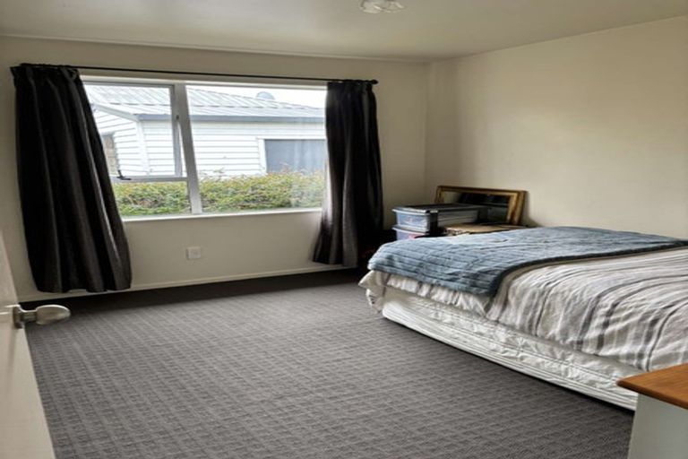 Photo of property in 1/20 Winters Road, Redwood, Christchurch, 8051