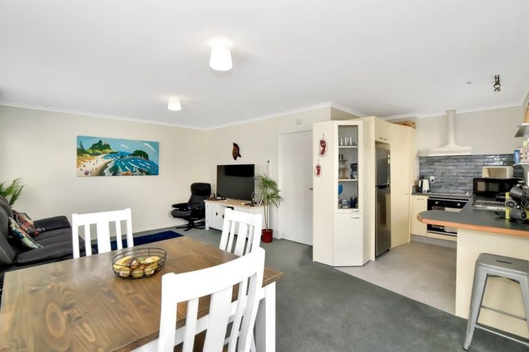 Photo of property in 8e Heath Street, Mount Maunganui, 3116