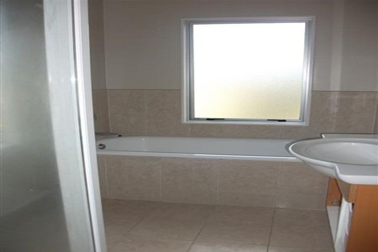 Photo of property in 12 Bushglen Court, Browns Bay, Auckland, 0630