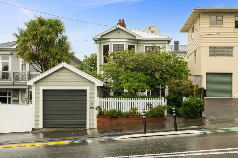 Photo of property in 17 Park Street, Thorndon, Wellington, 6011