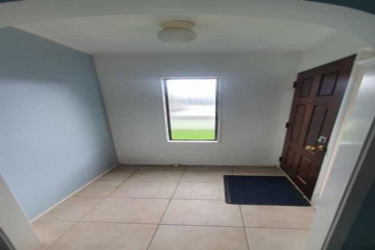 Photo of property in 2/7 Roseberry Avenue, Birkenhead, Auckland, 0626