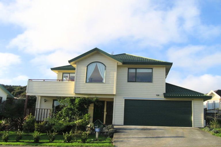 Photo of property in 33 Grays Road, Camborne, Porirua, 5026