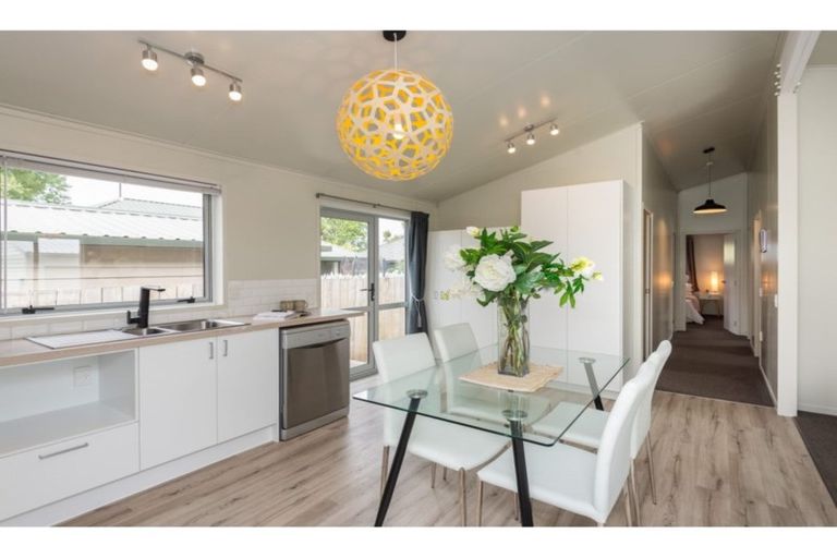 Photo of property in 652b Barbadoes Street, Edgeware, Christchurch, 8013