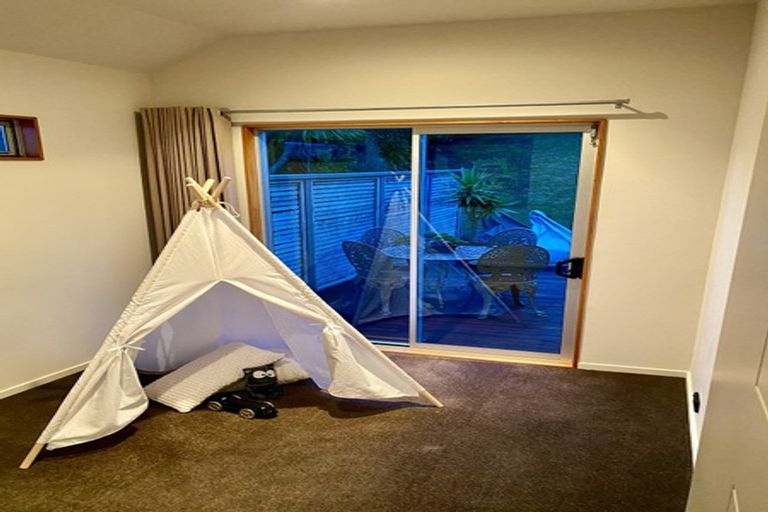 Photo of property in 27 Waverton Terrace, Churton Park, Wellington, 6037