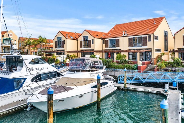 Photo of property in 105 Waterside Crescent, Gulf Harbour, Whangaparaoa, 0930
