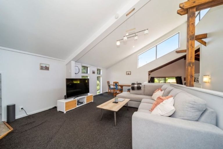 Photo of property in 18b Mayfair Place, Westown, New Plymouth, 4310