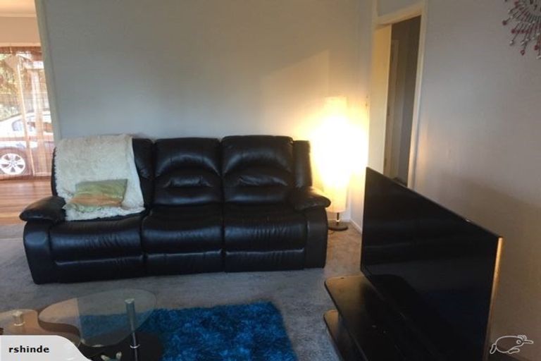 Photo of property in 1/4 Kaurilands Road, Titirangi, Auckland, 0604