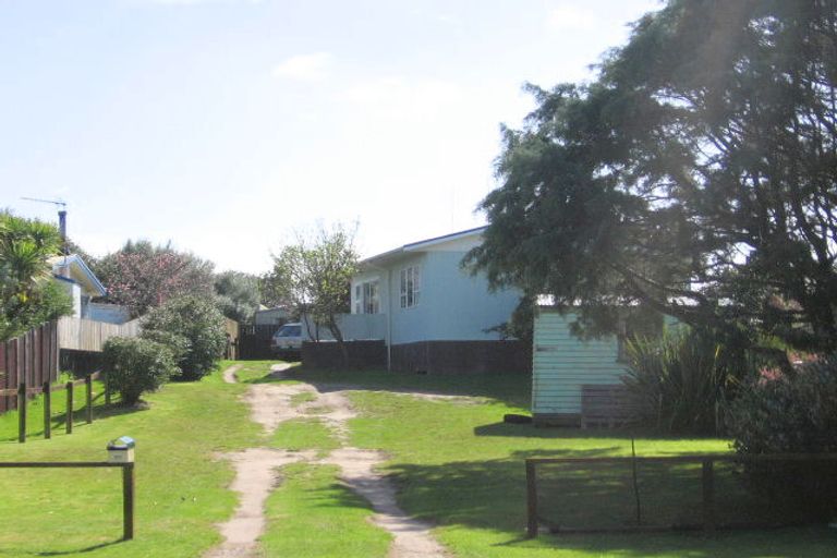 Photo of property in 85 Simpson Road, Papamoa Beach, Papamoa, 3118