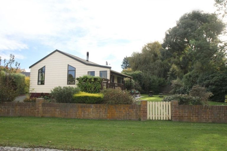 Photo of property in 24 Gresham Street, Geraldine, 7930