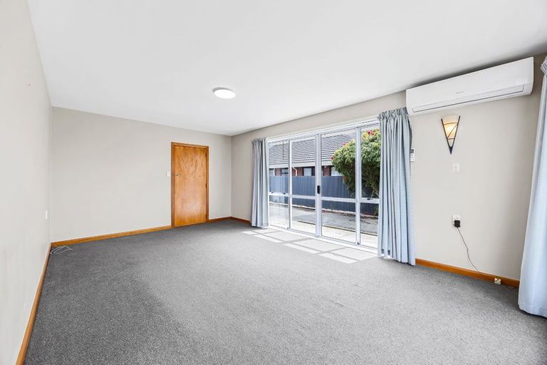 Photo of property in 33 Skerten Avenue, Hornby, Christchurch, 8042