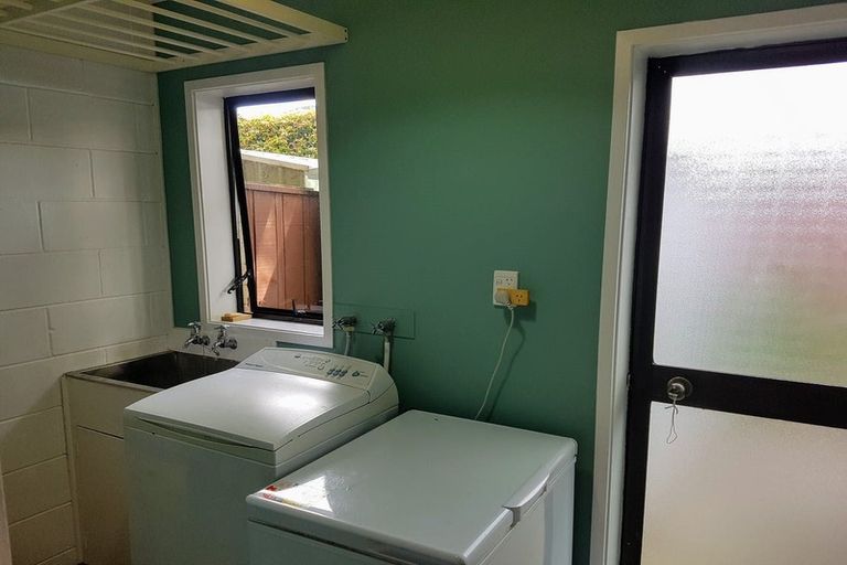 Photo of property in 1/10 Everingham Place, Sunnyhills, Auckland, 2010