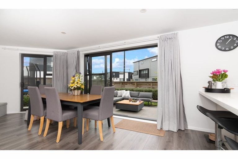 Photo of property in 18 Pottery Crescent, Hobsonville, Auckland, 0618