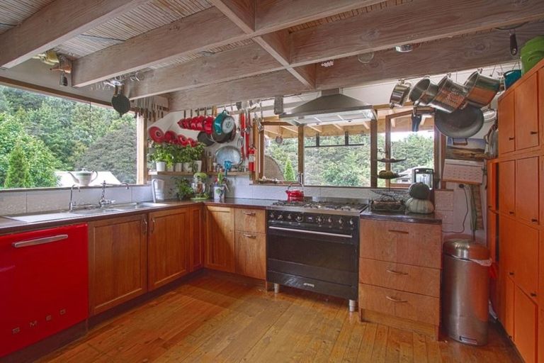 Photo of property in 540 Kawakawa-orere Road, Orere Point, Papakura, 2585