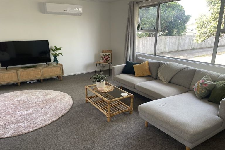 Photo of property in 176 Queens Drive, Lyall Bay, Wellington, 6022