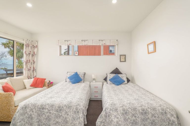 Photo of property in 29 Moncks Spur Road, Redcliffs, Christchurch, 8081