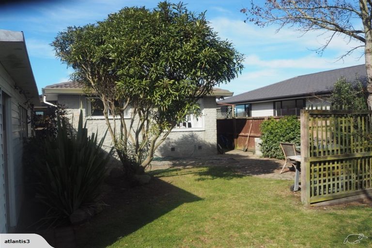 Photo of property in 120 Inwoods Close, Parklands, Christchurch, 8083