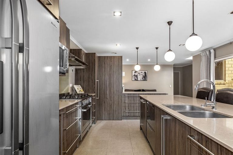 Photo of property in 113 Te Puia Drive, Aotea, Porirua, 5024