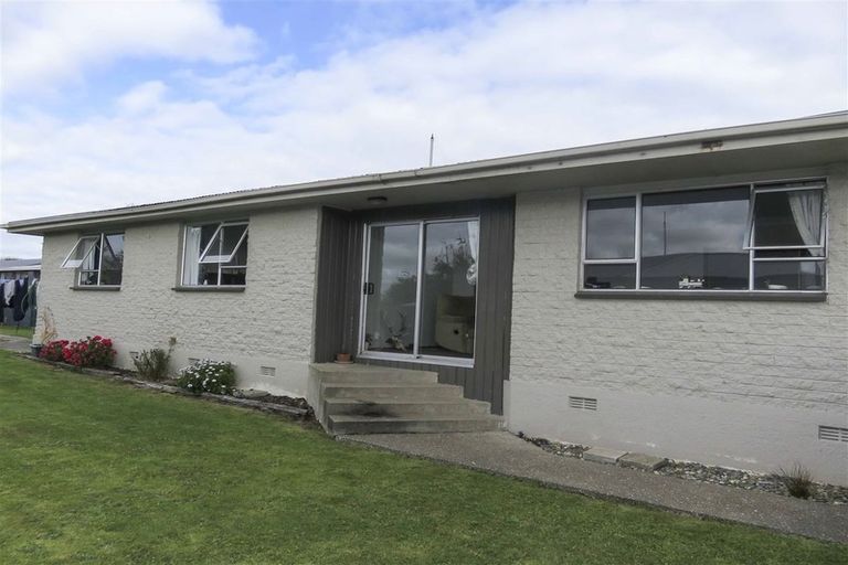 Photo of property in 12 Burns Street, Kew, Invercargill, 9812