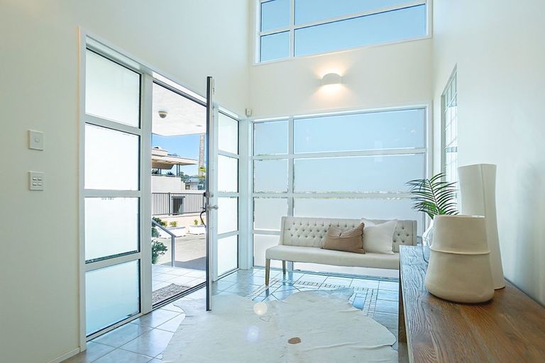 Photo of property in 42 Marellen Drive, Red Beach, 0932